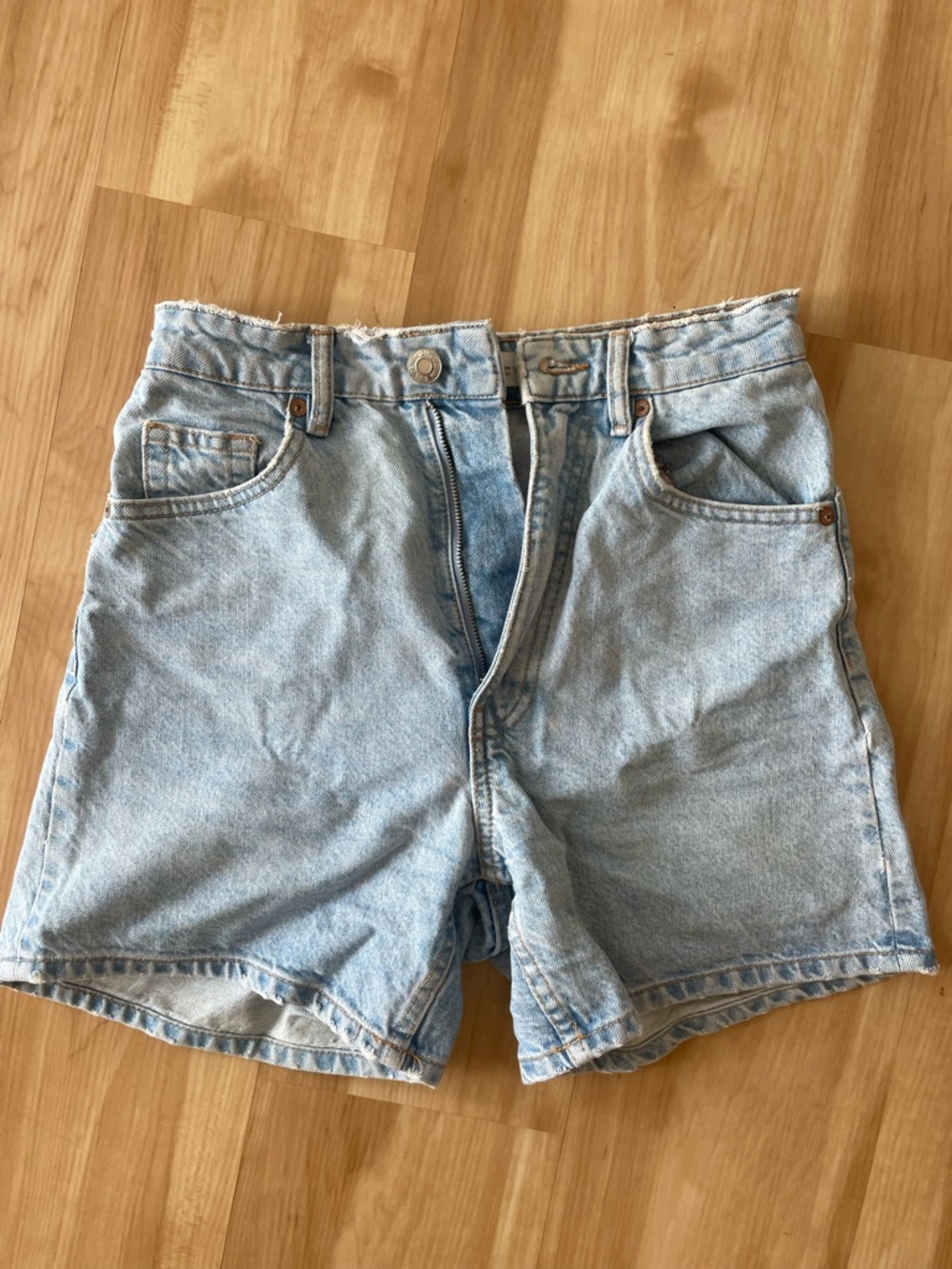 Zara Light Wash Denim Jean Shorts for Men